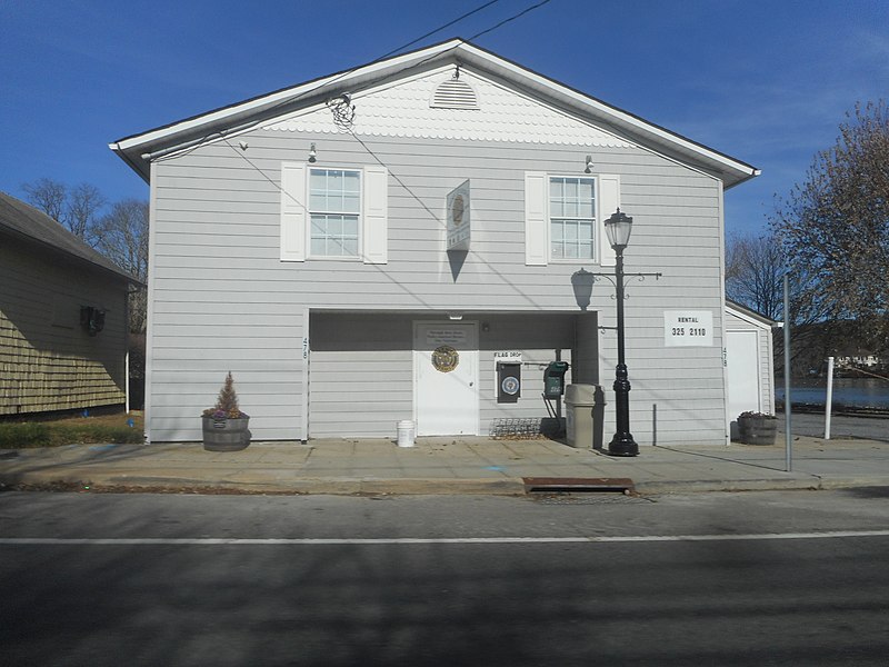 File:Eastport, NY American Legion Hall.jpg