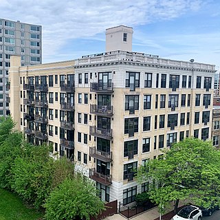 <span class="mw-page-title-main">Eastwood by the Lake</span> Residential in Chicago, United States