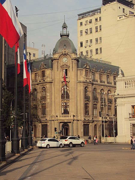 File:Edificio de la Intendencia Metropolitana de Santiago (Santiago, Chile) 001.JPG