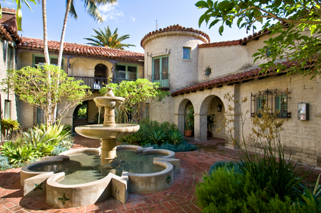 El Cabrillo Courtyard