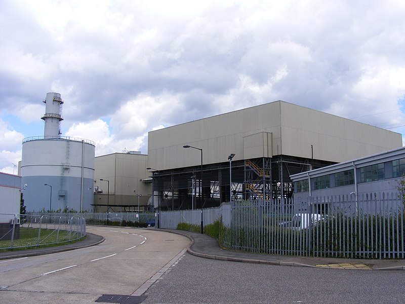 File:Enfield industrial area - 41768406502.jpg