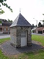 Englefontaine (Nord, Fr) chapelle Place Jeanne d'Arc.JPG