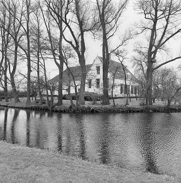 File:Exterieur VOORGEVEL, RECHTER ZIJGEVEL - Koudekerk aan den Rijn - 20294059 - RCE.jpg