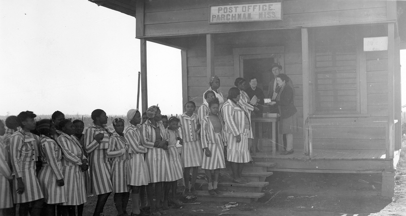 File:Female prisoners at the Parchman Post Office.png