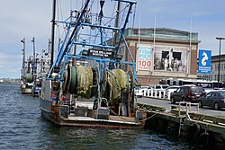 Fish Pier na nábřeží South Boston.JPG