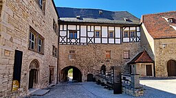 Freyburg Schloss-Neuenburg Löwentor 20220719 103110