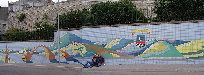 File:Guardialfiera bridge mural.jpg