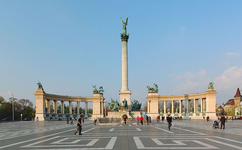 File:Heroes Square Budapest 2010 quartersize.jpg