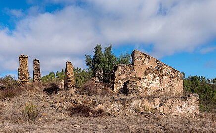 House ruins along the Via Algarviana footpath, Silves, Portugal