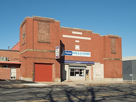 Hudson Fur & Leather Center in 2018, site of the Bonded Vault heist Hudson Fur (61971)a.jpg