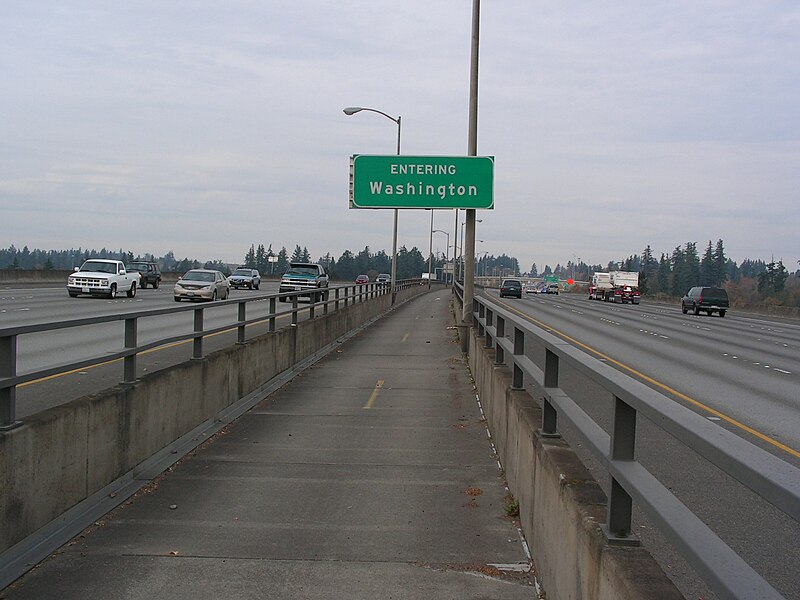 File:I-205 Bike Path.JPG