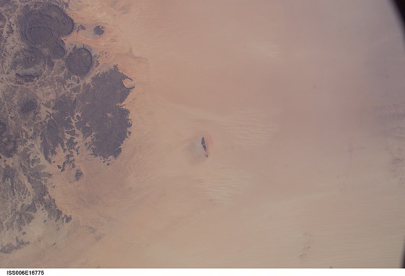 File:ISS006-E-16775 - View of Niger.jpg