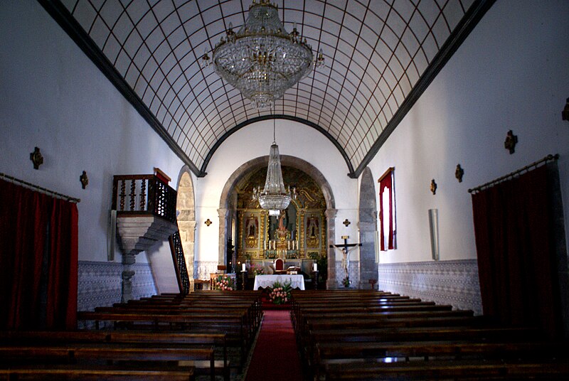 File:Igreja de Nossa Senhora das Neves, nave, Norte Grande, Velas, São Jorge, Açores.JPG