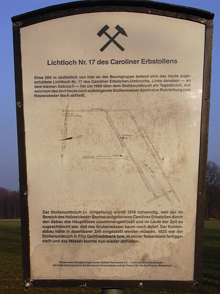 File:Infotafel Caroline Lichtloch 17.JPG