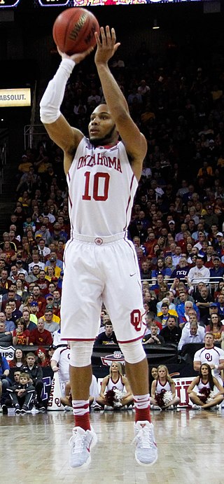 <span class="mw-page-title-main">Jordan Woodard</span> American basketball player