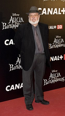 José Luis Cuerda en el photocall de Alicia en el país de las Maravillas en 2010.