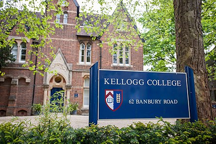 Kellogg College by John Cairns 15.5.14-129.jpg