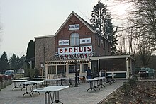 File:Kessel_Maison_des_Bains,_café-taverne_02.jpg