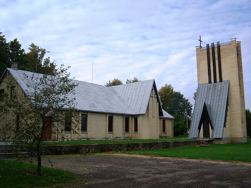 File:Keturvalakiai, bažnyčia.JPG