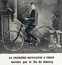 La première bicyclette à pneumatiques (vers 1888, fils Dunlop).jpg