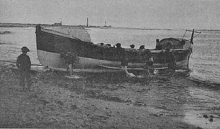 La rentrée du canot de sauvetage Maman Poydenot (en 1911)