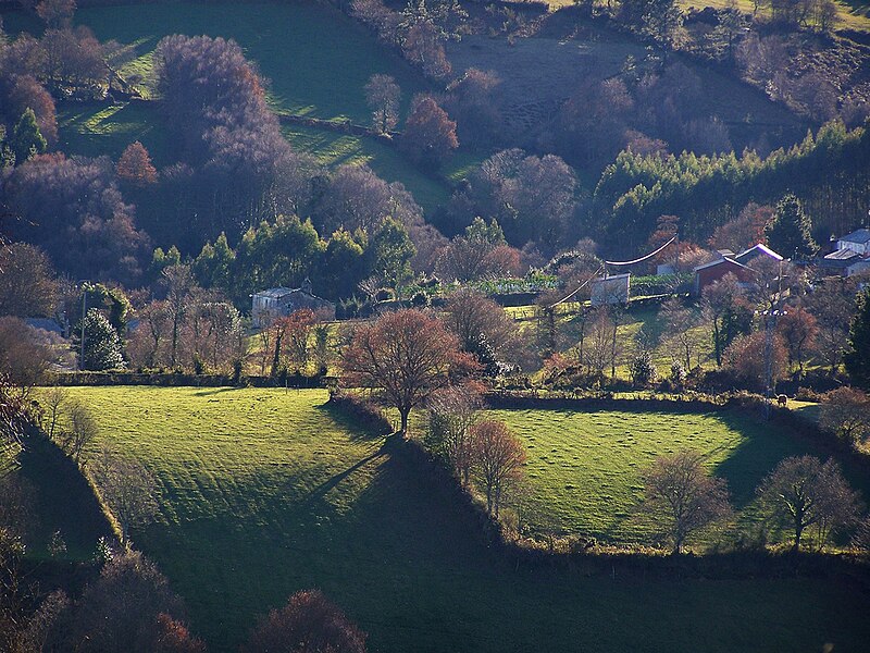 File:Labrada, Abadín, Galiza.jpg