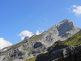 Le Mont Charvet (2538m), Bornes-Aravis.JPG
