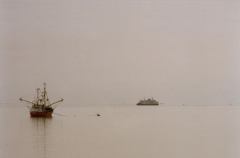 Fischkutter und Fährschiff Vikingland auf dem Lister Tief - 2004
