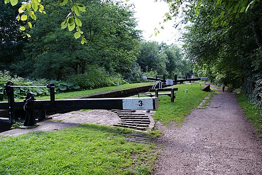 Lock 3 of the Peak Forest Canal - geograph.org.uk - 2005679
