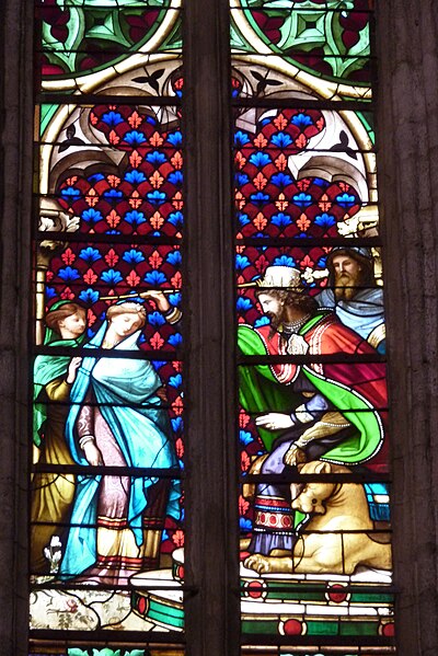 File:Lodève Saint-Fulcran cathedral stained glass window382.JPG