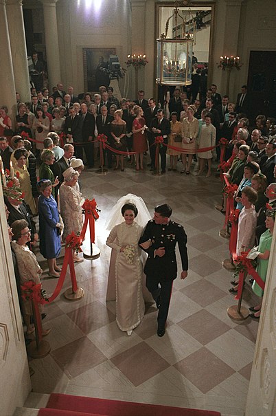 File:Lynda Bird Johnson and Charles Robb wedding.jpg