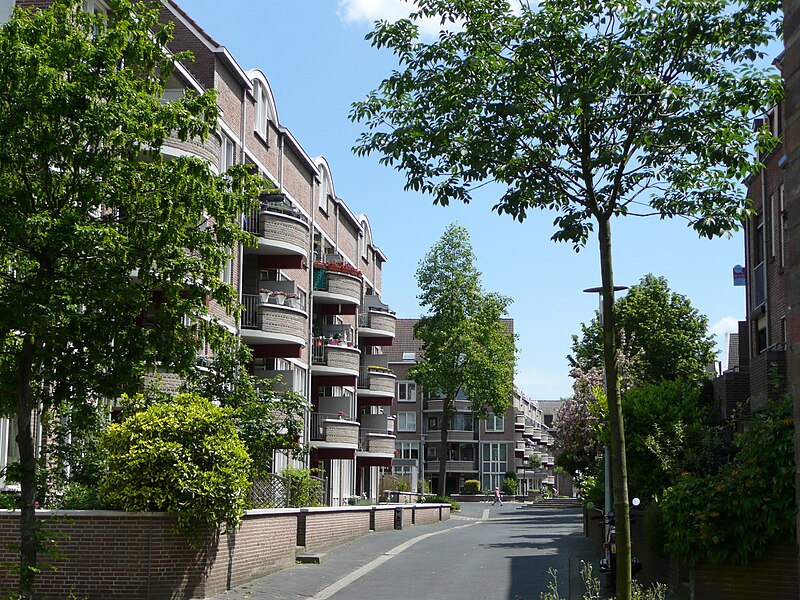 File:Maastricht (11721760736).jpg