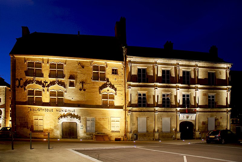 File:Maison du Bailli et Hôtel Pusel.jpg