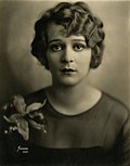 Gambar mini seharga Marguerite De La Motte