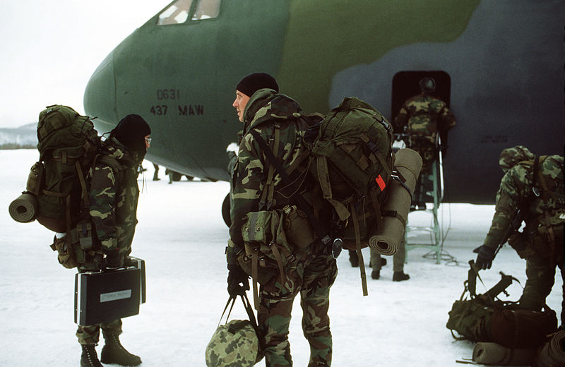 File:Marines boarding C-141 at Bardufoss.JPEG