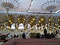 Masjid e Nabawi Interior.jpg