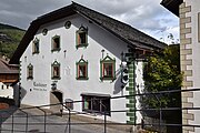 1=Mauterndorf (Lungau)}, denkmalgeschütztes Gebäude "Bürgerhaus, ehem. Landauerbräu", Markt 9, Blick von Südwesten.}