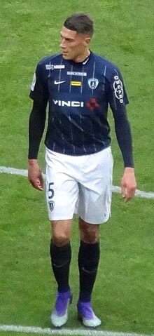 Mehdi Tahrat Paris FC.JPG