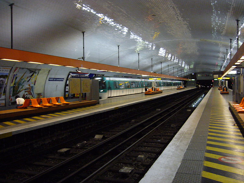 File:Metro Paris - Ligne 8 - Porte de Charenton (2).jpg
