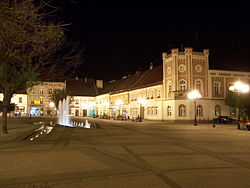 Mikołow - Rynek nocą.JPG