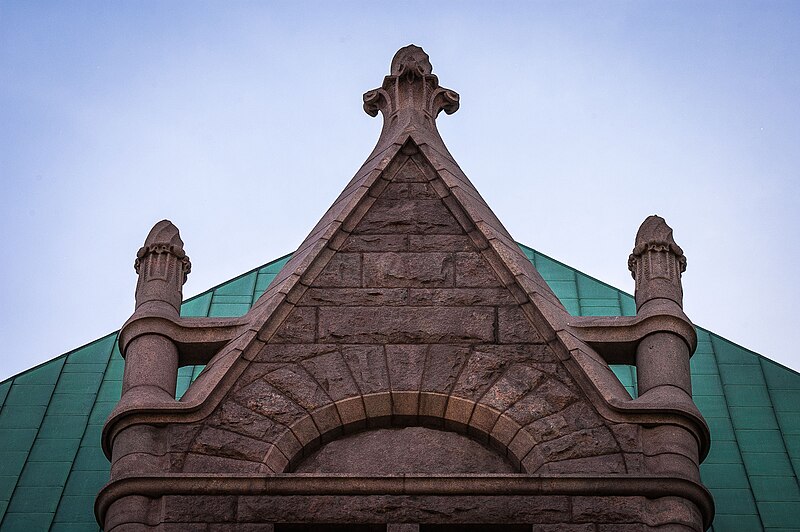 File:Minneapolis City Hall - roof detail.jpg