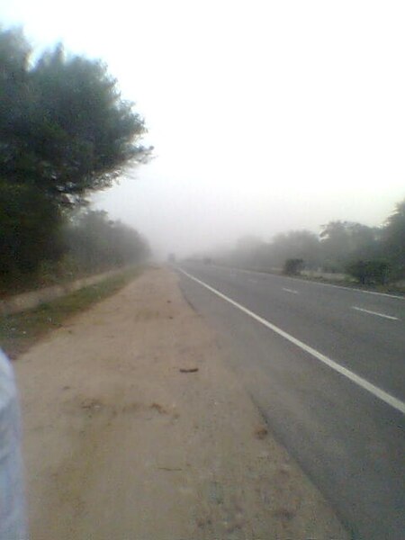 File:Mist full road.jpg