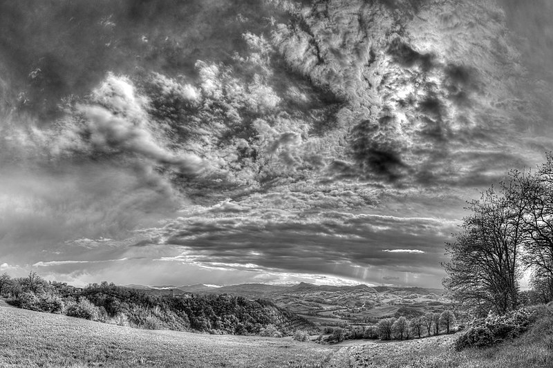 File:Montebabbio - Castellarano (RE) Italia - 8 Aprile 2012 - panoramio.jpg