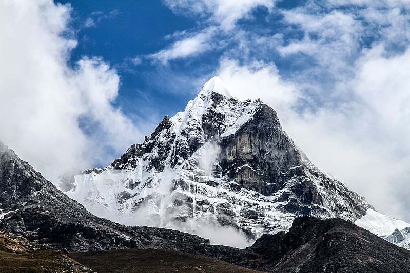 File:Mountains of the east.jpg