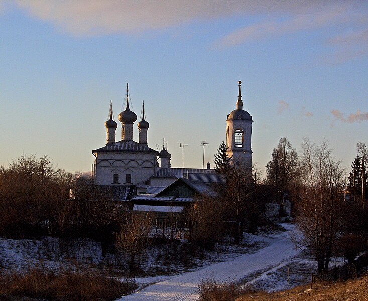 File:Mtsensk Saints Peter and Paul Church 3.jpg