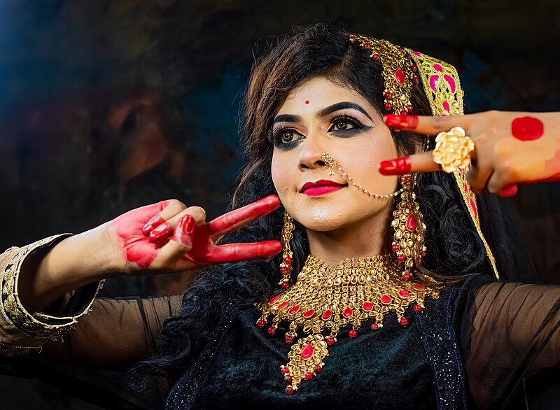 File:Mujra (Classical ) Dancer.jpg