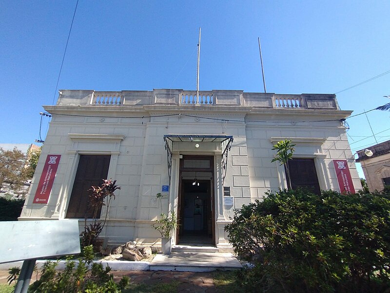 File:Museo de Antropología y Ciencias Naturales, Concordia, Argentina-01.jpg