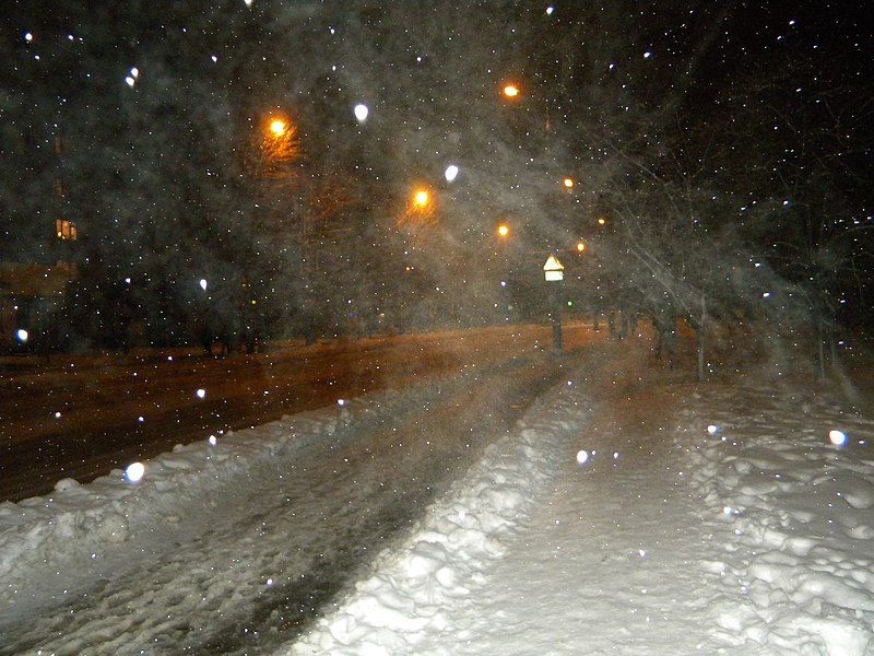File:Night snow - panoramio.jpg