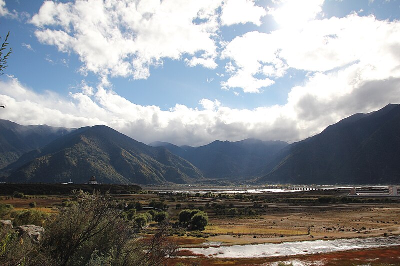 File:Nyingchi Landscape.jpg