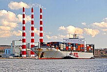 Small container ship (~5500 TEUs) in Halifax Harbour which exceeds St. Lawrence Seawaymax limits OOCL San Francisco (ship 2000) 001.jpg